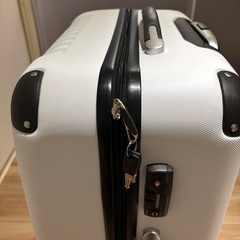 キャリーケース　Lサイズ　ホワイト
　美品の画像