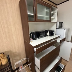 食器棚
の画像