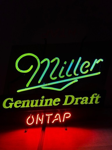ミラー・ジェニュインドラフトのネオン管