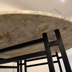大理石　円卓　テーブルの画像