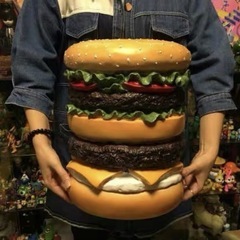 ハンバーガー型スツールの画像