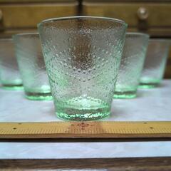 淡い　グリーン　の　綺麗な　グラス　コップ　５個の画像