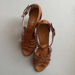 美品 サンダル INDIVI 22.5 S 本革の画像