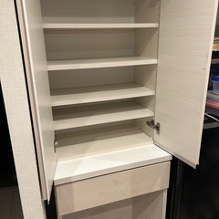 食器棚　の画像