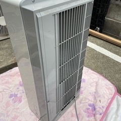 窓用ルームエアコンの画像