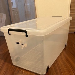衣装ケース（キャスター付き）