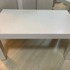 IKEAコーヒーテーブルホワイトの画像