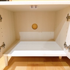 【美品】テレビ台 ホワイト 木製 チャイルドロック付きの画像