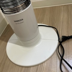 【70%OFF】山善　グラファイトヒーターの画像