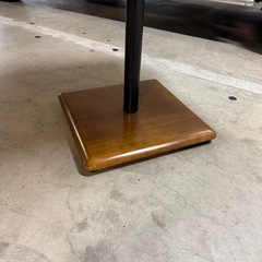 カリモク60 カフェテーブルの画像