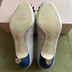新品 つま先開きパンプス 22cm Odette e Odile ARROWSの画像