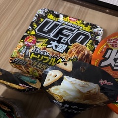 【14品】カップ焼きそば、お菓子等の画像