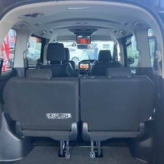 エスクァイア XI、2015年モデル、走行距離75,000 kmの画像