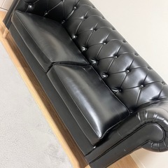 合皮素材のソファの画像
