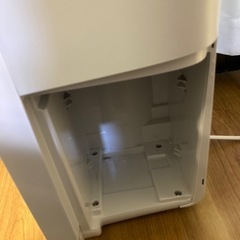シャープ 衣類乾燥 除湿機 CV-R71-W コンプレッサー 方式 7.1L/日 コンパクトタイプ プラズマクラスター7000 省エネ 部屋干し 消臭の画像