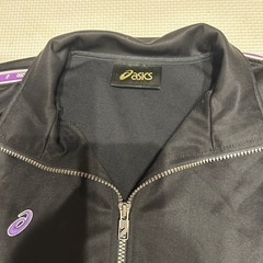 asicsの服の画像