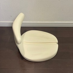 姿勢良く座るための椅子の画像