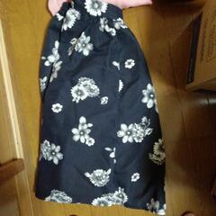 夏物の洋服バック　車のリムーバーの画像
