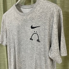 NIKE ナイキ　T-シャツ　The Nike Tee グレー　サイズLの画像