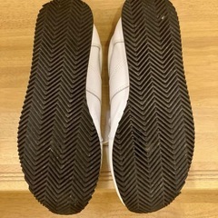 ジャーマントレーナー ホワイトレザースニーカー　25.5の画像