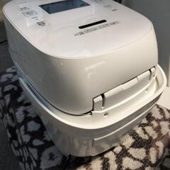 【美品】 東芝　真空圧力IH　ジャー 炊飯器　5.5合炊き　炎匠炊きの画像