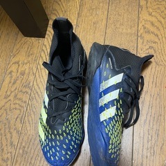 サッカーシューズですの画像