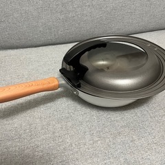 深型フライパンと自立式の蓋 2点セットの画像