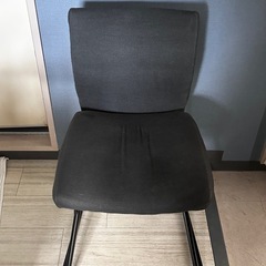 カーペット&チェア
の画像