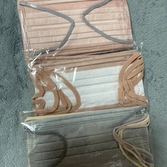 新品未使用🌺✨色付きマスク 他もオマケ付きの画像