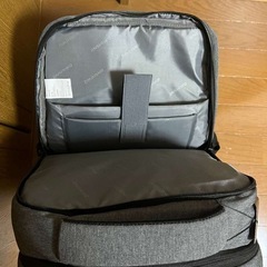 【新品】ビジネスリュック　グレーの画像