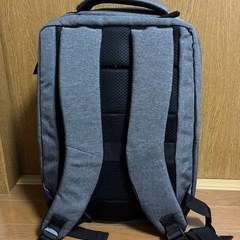 【新品】ビジネスリュック　グレーの画像