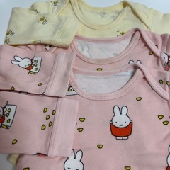 【美品】UNIQLO ボディスーツ70 ３枚セットの画像