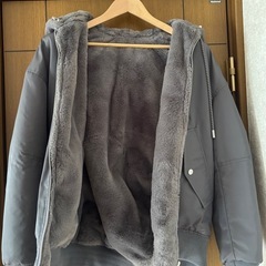 UNIQLO ジャケット Mサイズ ブルゾン リバーシブルの画像