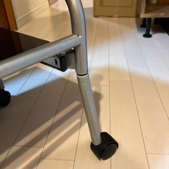 パソコン　ローテーブルの画像