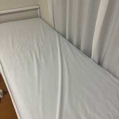 IKEA GRIMSBU（グリムスブー）シングルベッドフレーム ＋ IKEA ÅGOTNES（オゴトネス）スプリングマットレス セットの画像