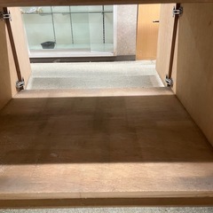無料で差し上げます。大型　店舗用陳列棚　木製　その1の画像