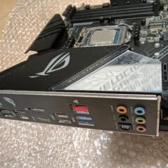 i7 8700k マザーボードの画像