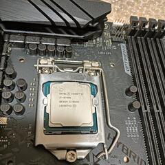 i7 8700k マザーボードの画像