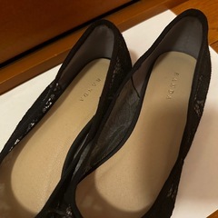 RANDA レースパンプス の画像