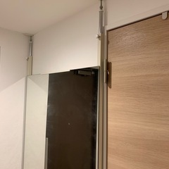 突っ張り棒式全身ミラーの画像
