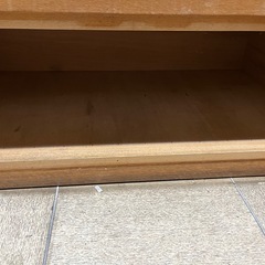 無料で差し上げます。大型　商品陳列棚　木製　保管所付き　その2の画像