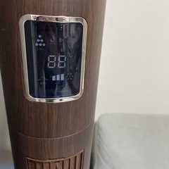 縦型オシャレブラウン扇風機の画像