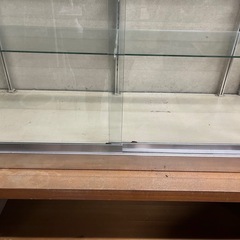 無料で差し上げます。商品陳列扉付きガラスケース　その1の画像