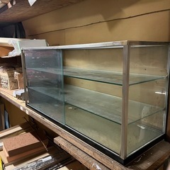 無料で差し上げます。商品陳列扉付きガラスケース　その2の画像