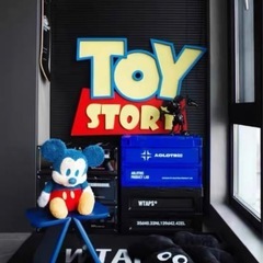 トイストーリー　タイトルロゴ　ロゴパネル　インテリアの画像