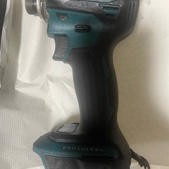 二台セット　makita マキタ 充電式インパクトドライバ 14.4V TD162D & TＤ１３４ＤＸ2 14.4Ⅴの画像