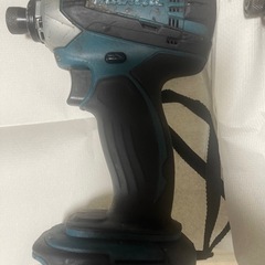 二台セット　makita マキタ 充電式インパクトドライバ 14.4V TD162D & TＤ１３４ＤＸ2 14.4Ⅴの画像