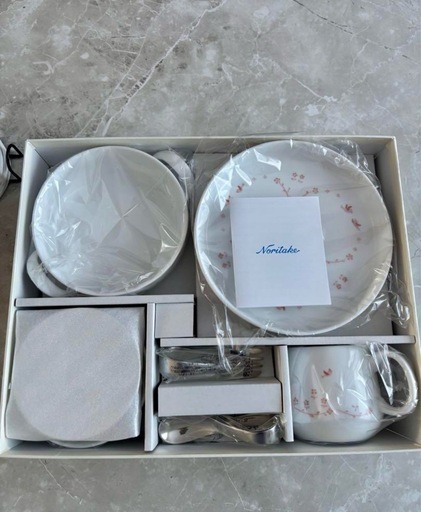 【新品⭐︎未使用】ノリタケ 食器セット 桜模様