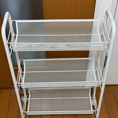 3段スチールラック キャスター付きの画像