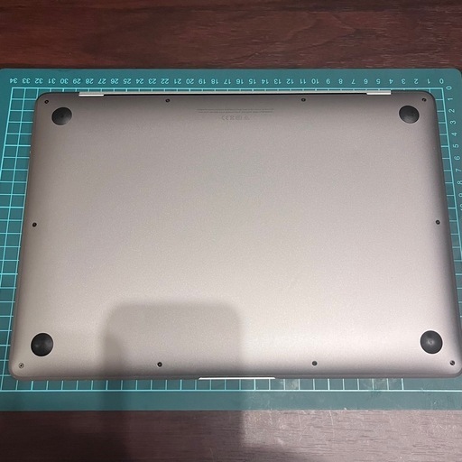 Apple M1 MacBook 16GB /1TB A2337